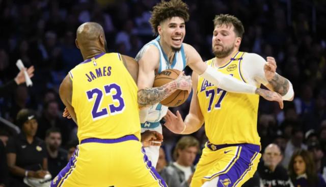 开云体育app下载-詹姆斯解释东契奇低迷表现：刚复出+对战术不熟悉