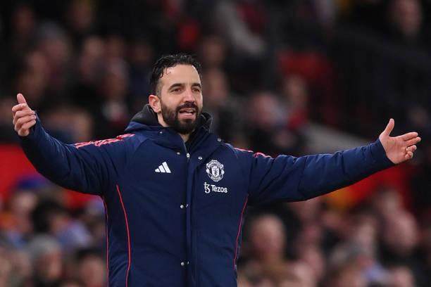 开云体育下载安装-阿莫林解释换下加纳乔 承认曼联低位防守时更舒服