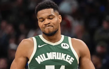 开云体育下载app-雄鹿近11场对阵胜率超50%球队,仅取得2胜9负的战绩