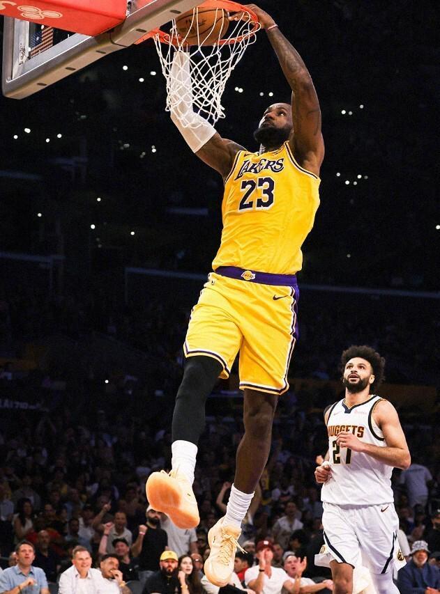 开云体育下载app-127-125！东契奇三双+加时绝杀，湖人险胜掘金，5连胜升西部第3