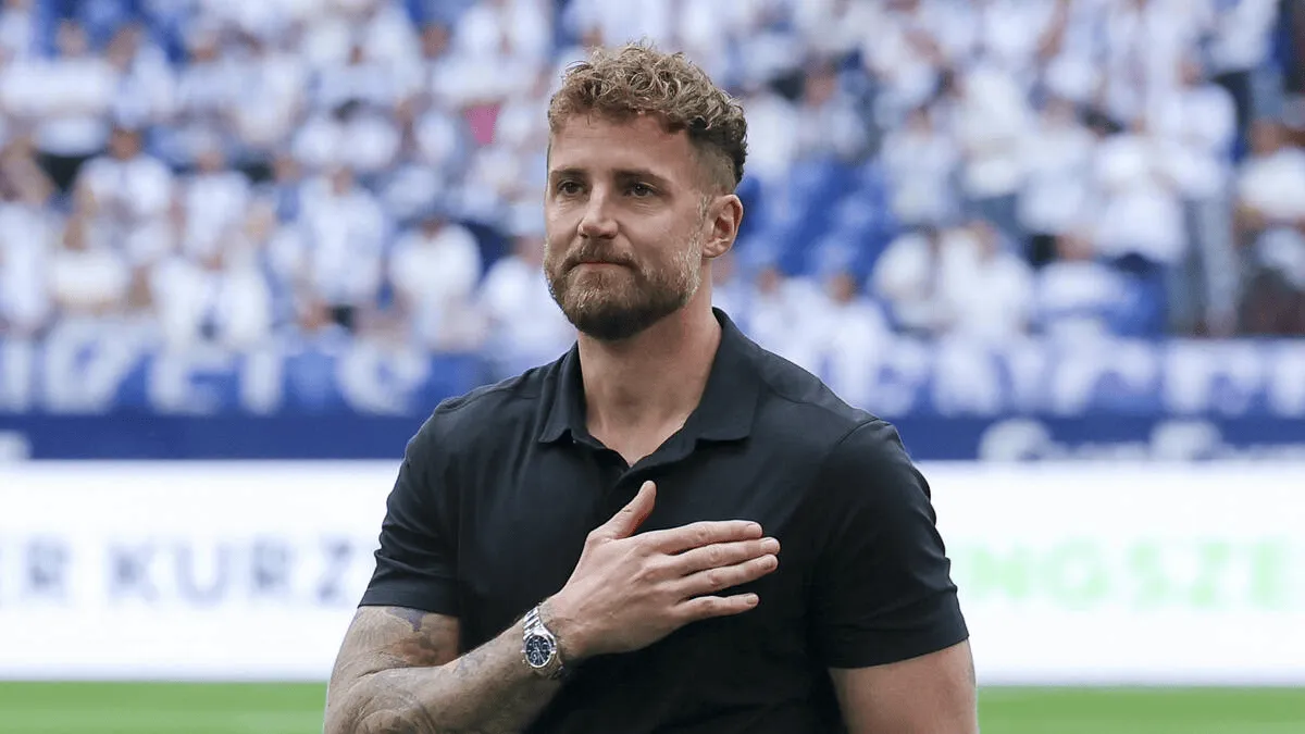 开云体育下载安装-还记得他吗？前沙尔克04队长费尔曼正式宣布退役